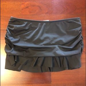 Brown ruffled swim skirt, ruched, size 10